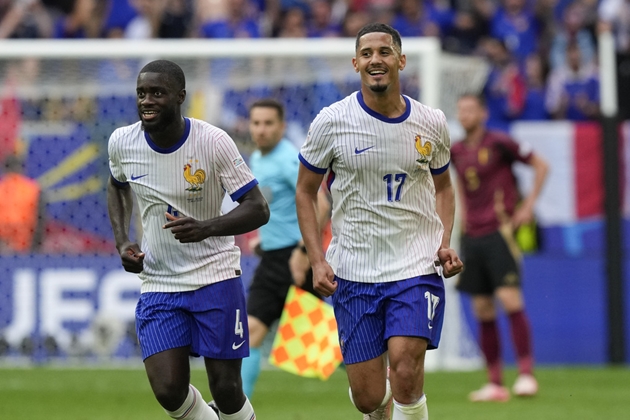 Hàng phòng ngự là điểm tựa của "Les Bleus".