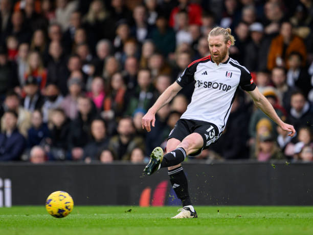 Tim Ream không còn đảm bảo thể thực để thi đấu tại EPL.