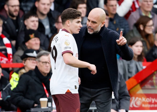 Pep Guardiola thừa nhận Julian Alvarez sắp rời đi.