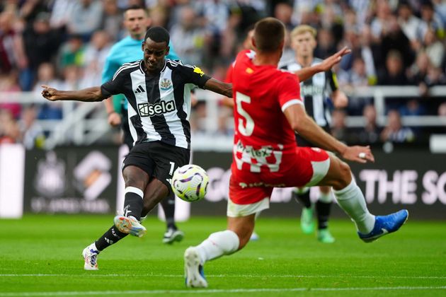 Alexander Isak hứa hẹn vẫn sẽ là mũi nhọn đáng gờm trên hàng công "Chích Chòe" mùa tới.