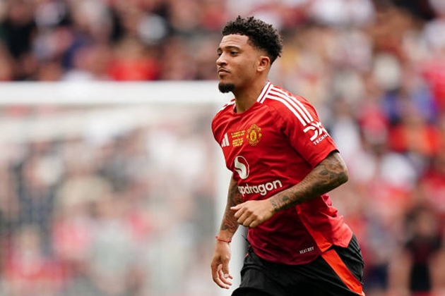 PSG đưa ra mức lương khủng để chiêu mộ Jadon Sancho.