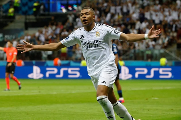 Mbappe ghi bàn trong trận tranh Siêu cup châu Âu.