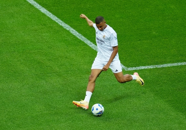 Mbappe không tham gia tour du đấu Bắc Mỹ cùng Real.