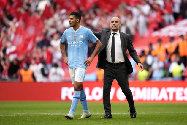Pep Guardiola có nhiều việc phải làm với Manchester City.