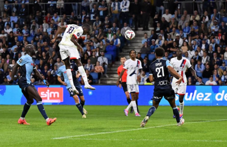 Ousmane Dembélé - 7 điểm: Vào sân và ghi bàn bằng cú đánh đầu không thể cản phá ở phút 85. Bradley Barcola và Randal Kolo Muani, hai cầu thủ vào sân thay người khác đều ghi bàn và xứng đáng nhận điểm 7.