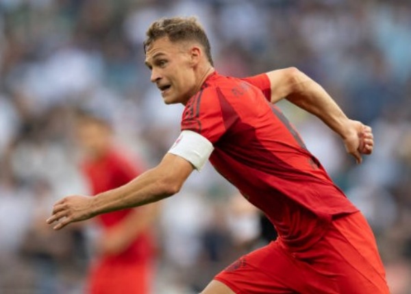 Joshua Kimmich - 7.7 điểm. Tiền vệ người Đức trở lại với vai trò số 6 giữa sân. Kimmich có ngày thi đấu thuyết phục bên cạnh Pavlovic.