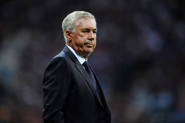 Carlo Ancelotti phải nhanh chóng tìm ra lời giải cho bài toán nhân sự.
