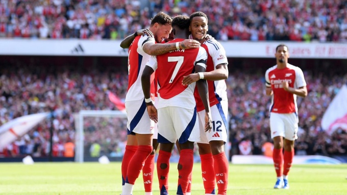 Ở trận khai màn Premier League mùa này, Arsenal tiếp đón Wolves trên sân nhà Emirates. Không ngạc nhiên khi Pháo thủ chơi trên cơ.