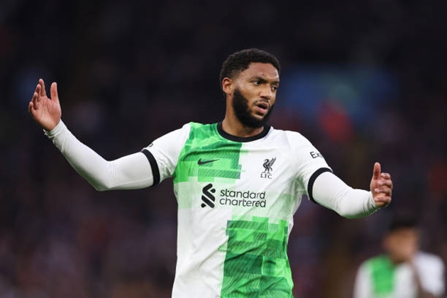 Joe Gomez không hạnh phúc ở Liverpool.