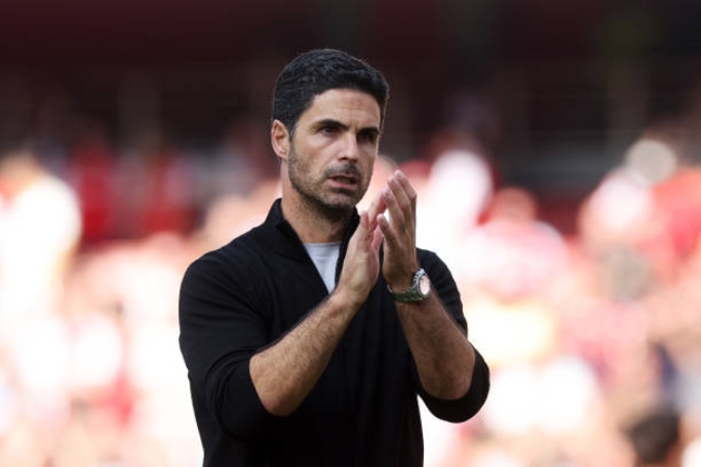 Mikel Arteta úp mở khả năng mua tiền đạo của Arsenal.