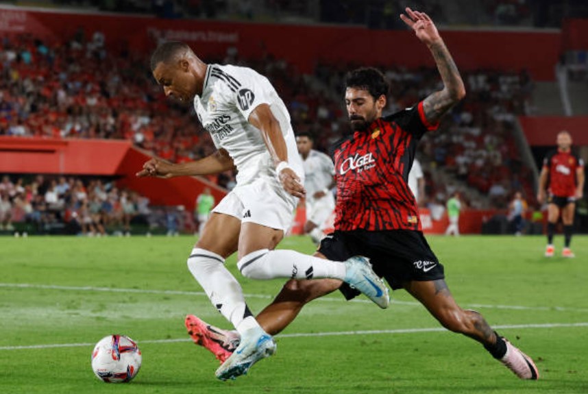 Real Madrid bước vào trận đấu với Mallorca khi mà tinh thần của họ đang lên rất cao sau chức vô địch Siêu cúp châu Âu cách đây ít ngày.