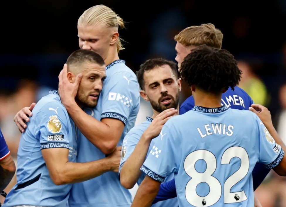 Mateo Kovacic ghi bàn thắng đẳng cấp vào lưới Chelsea.