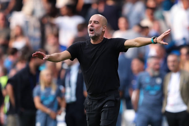 Pep Guardiola hài lòng sau chiến thắng trước Chelsea.