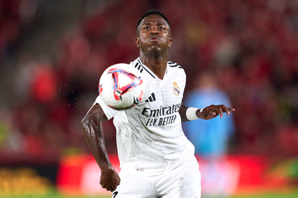 Rõ ràng, sự hiện diện của một siêu sao như Mbappe hoàn toàn không thể làm lu mờ được Vinicius.