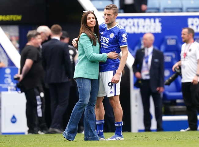 Vardy với bà xã Rebekah.