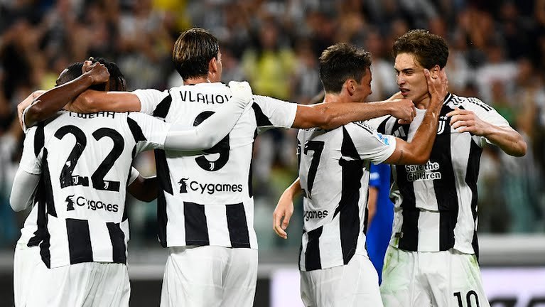 Juventus vừa thắng đậm Como.