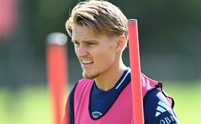 Ở trận ra quân, Aston Vlla tiếp tục duy trì phong độ cao khi thắng West Ham 2-1. Do đó, Martin Odegaard và đồng đội cần cẩn trọng.