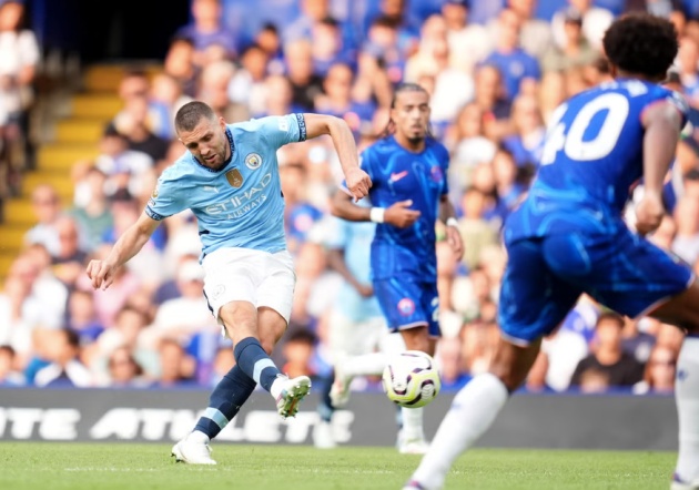 Tình huống lập công của Kovacic trước Chelsea.