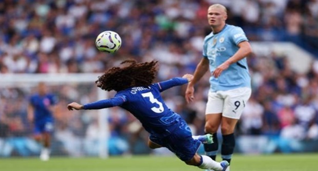 Cucurella đã sớm bị ''nghiệp quật''.