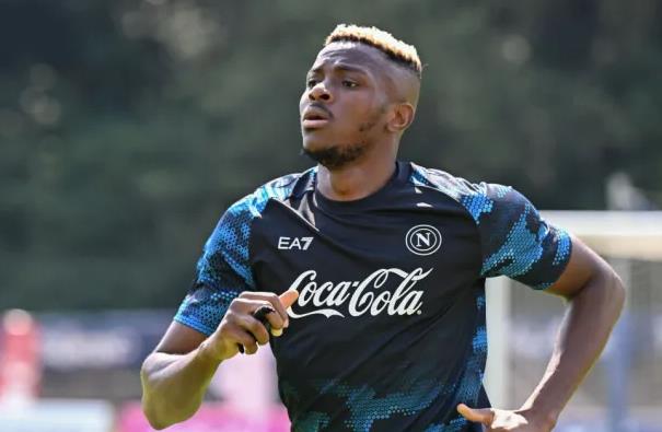 Arsenal trở lại cuộc đua giành Osimhen.