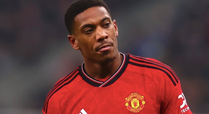 Martial chưa tìm được bến đỗ mới.