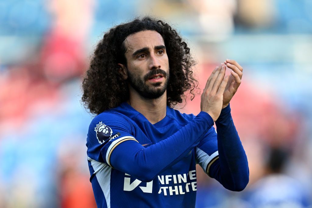 Cucurella đang phục hồi phong độ.