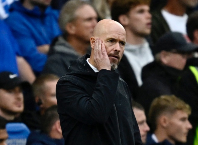 Ten Hag vẫn đang loay hoay với nhiệm vụ vực dậy Man United.