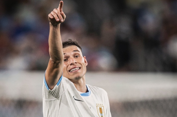 Ugarte chuẩn bị gia nhập Man Utd.