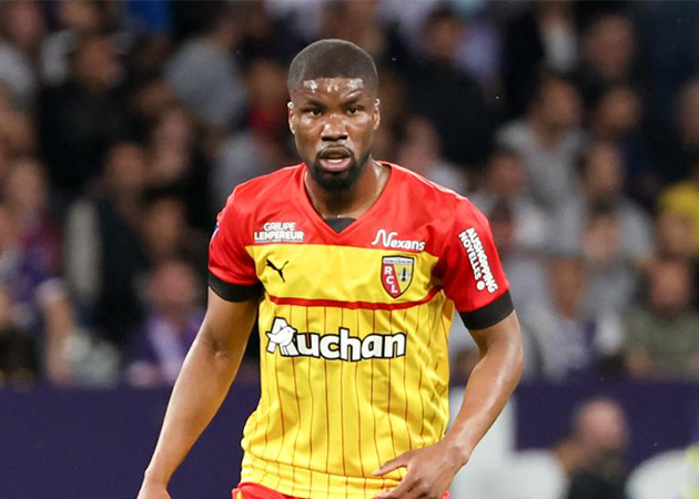 Kevin Danso là lời giải cho hàng phòng ngự mỏng manh của AS Roma.
