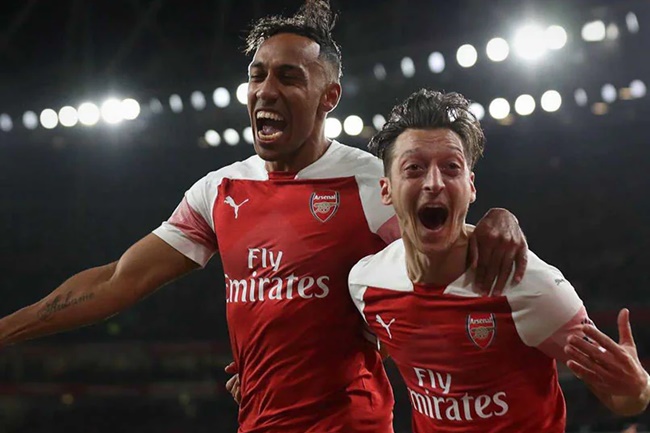 Ozil và Aubameyang ra đi vì không thi đấu đúng sức khi nhận lương cao.