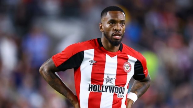 Toney có thể giúp Chelsea giải bài toán tiền đạo cắm.