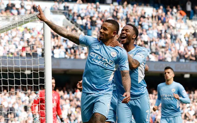 Sterling biết nhiều cầu thủ ở Arsenal.
