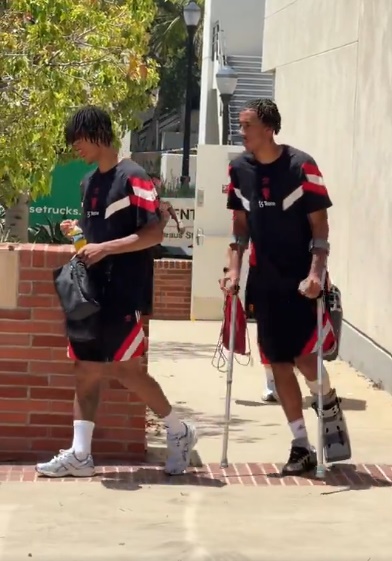 Man Utd không 'ém' được thông tin chấn thương của Yoro.