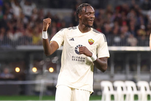 Tammy Abraham vẫn chờ động thái từ AC Milan.