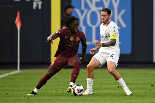 Mahamadou Susoho gây ấn tượng trong chuyến du đấu tiền mùa giải của Manchester City.