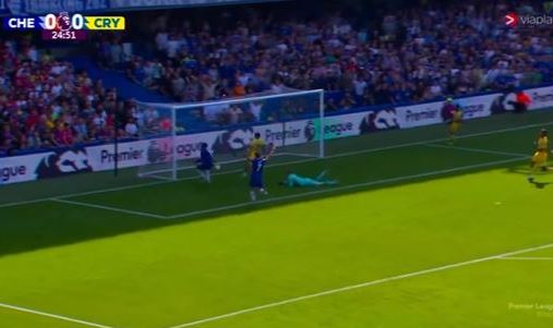 3 cầu thủ Chelsea phối hợp mở tỷ số.