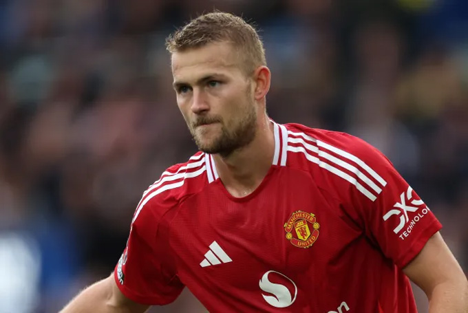 De Ligt hài lòng với dự án của Manchester United.