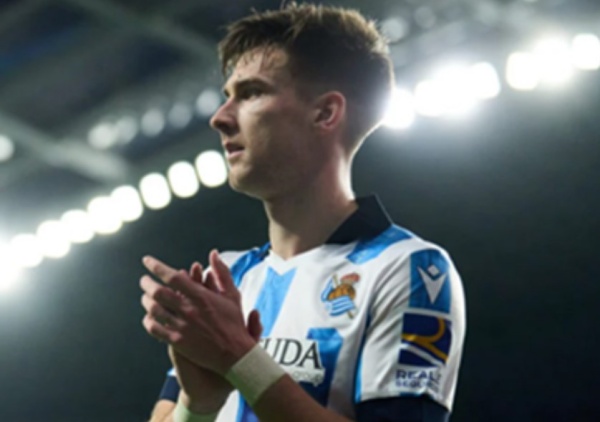 Tierney trong màu áo Real Sociedad.
