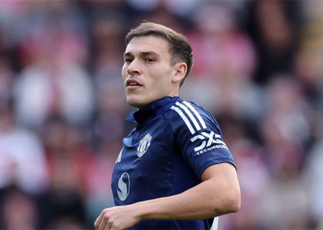 "Máy quét" Ugarte chính là người mà Man Utd cần lúc này.