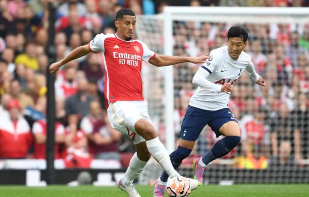 Arsenal buộc phải mang áo đấu màu đen khi làm khách của Tottenham.