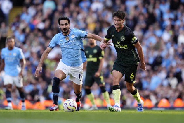 Ilkay Gundogan chứng tỏ đẳng cấp của mình ở khu vực trung lộ.