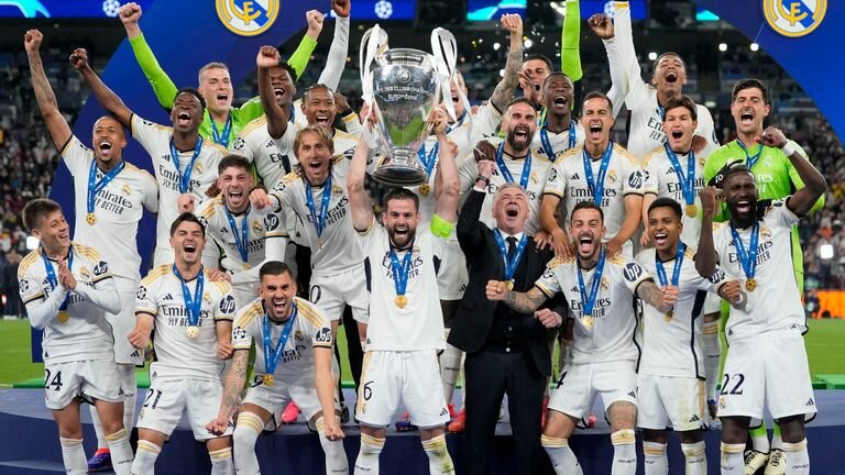 Real Madrid thống trị Champions League với 15 lần vô địch.
