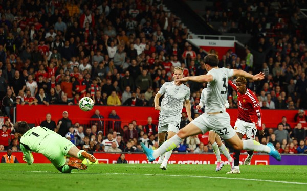 Marcus Rashford – 8,5 điểm: Rashford dường như đã tự tin hơn nhiều sau bàn thắng vào lưới Southampton. Cú đúp của ngôi sao người Anh vào lưới Barnsley cho thấy hình ảnh của một sát thủ đích thực đã trở lại.