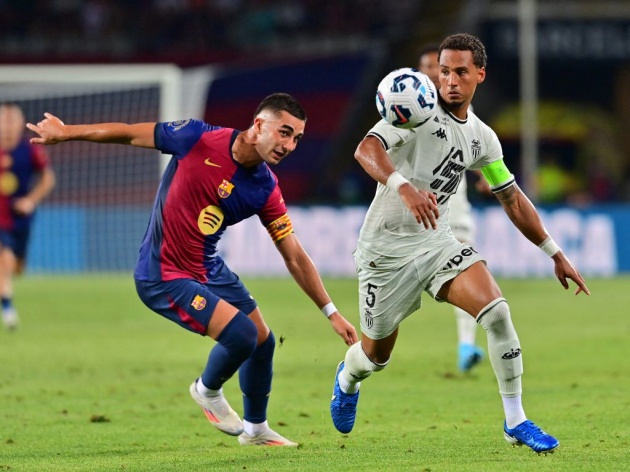 Kehrer trong trận đấu hồi tháng Tám với Barca.