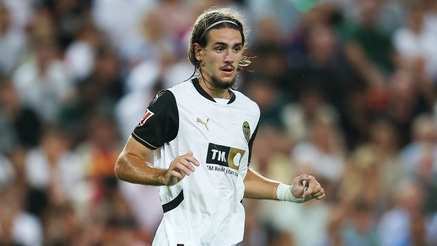 Real Madrid theo đuổi Yarek Gasiorowski.