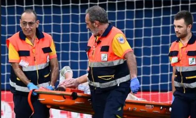 Ter Stegen có thể nghỉ thi đấu đến hết mùa.