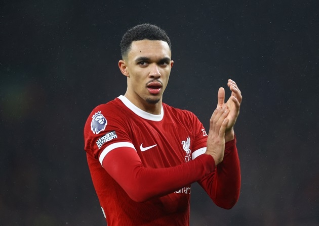 Alexander-Arnold chỉ còn 1 năm hợp đồng với Liverpool.