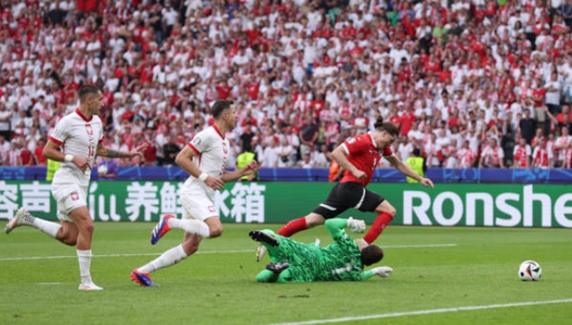 Szczesny chuẩn bị tái xuất.
