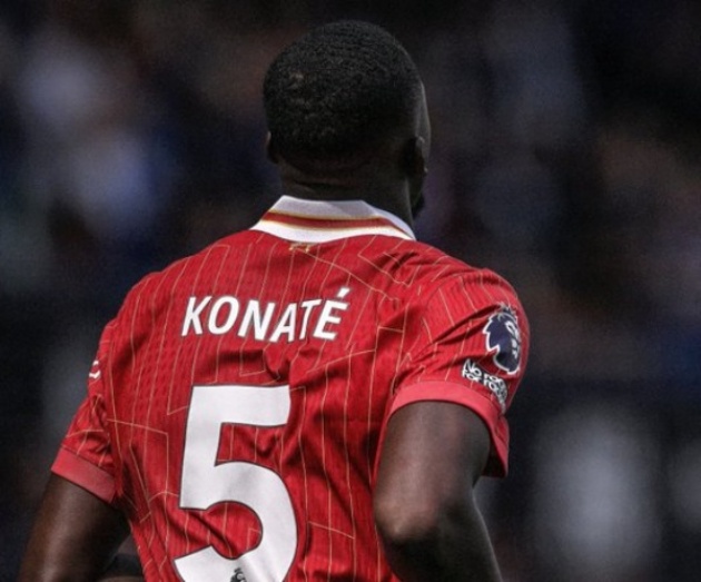 Trung vệ: Ibrahima Konate. Konate ghi bàn ở Milan, đóng góp 1 kiến tạo ở trận đấu Bournemouth. Ngôi sao người Pháp là đối tác số 1 sát cánh bên cạnh Van Dijk.