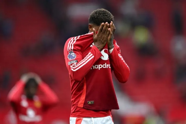 Rashford đang chơi quá tệ.